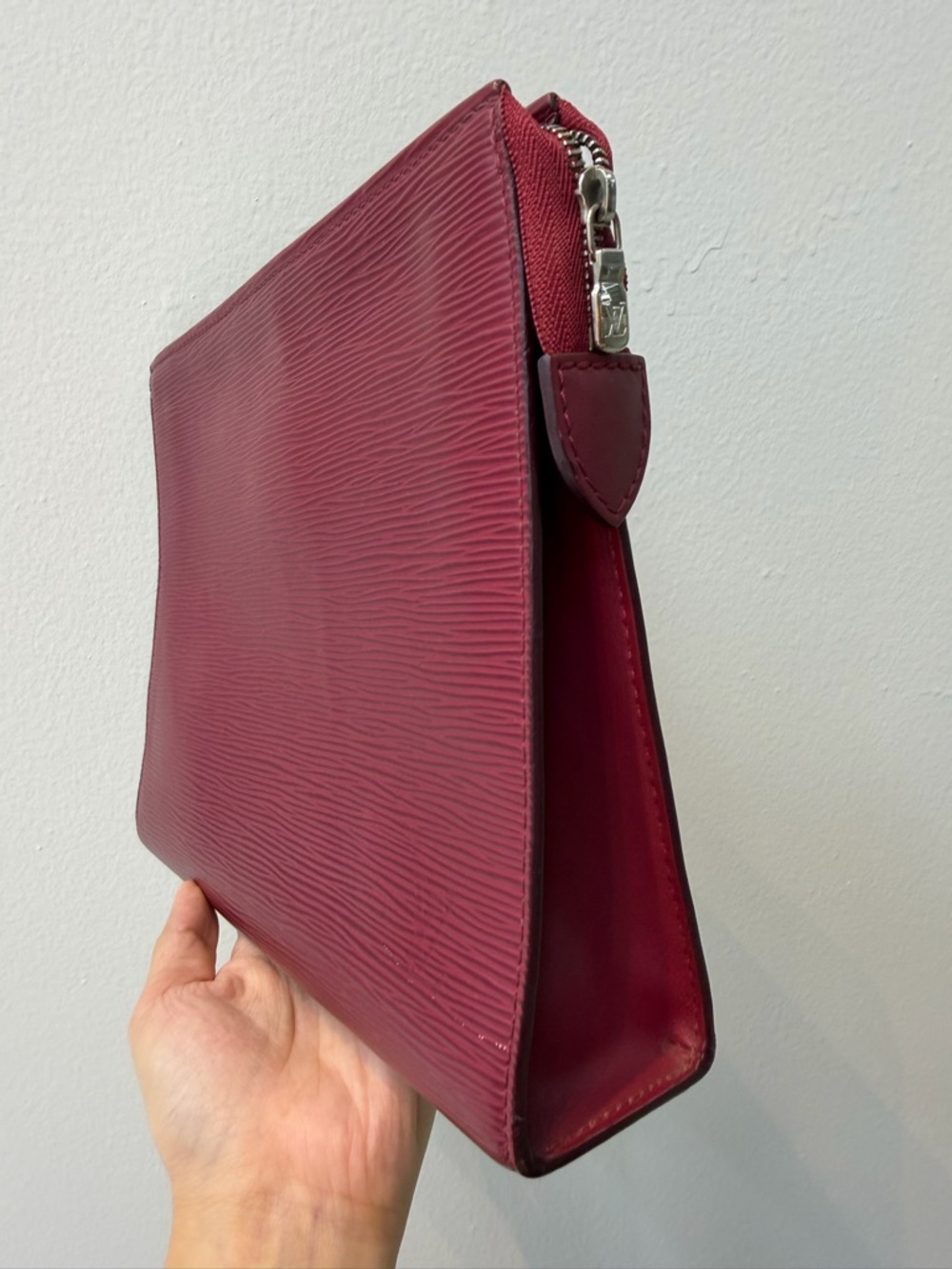 Louis Vuitton Deep Burgundy Epi Leather Toiletry Pouch - Picture 4 of 7